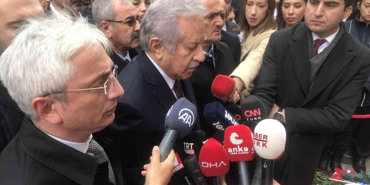 TBMM Başkanvekili Celal Adan, terör saldırısının yaşandığı İstiklal Caddesi’nde açıklamalarda bulundu