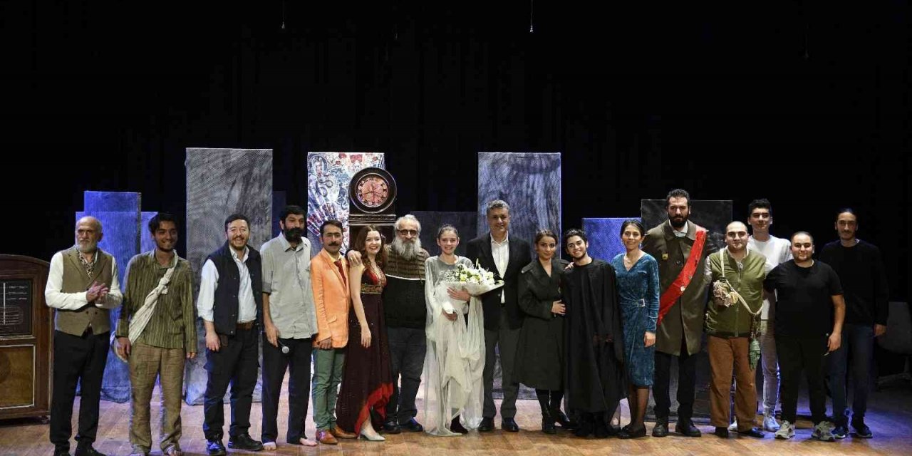 “Bize Kalan Azizlikler” seyircisinden tam not aldı