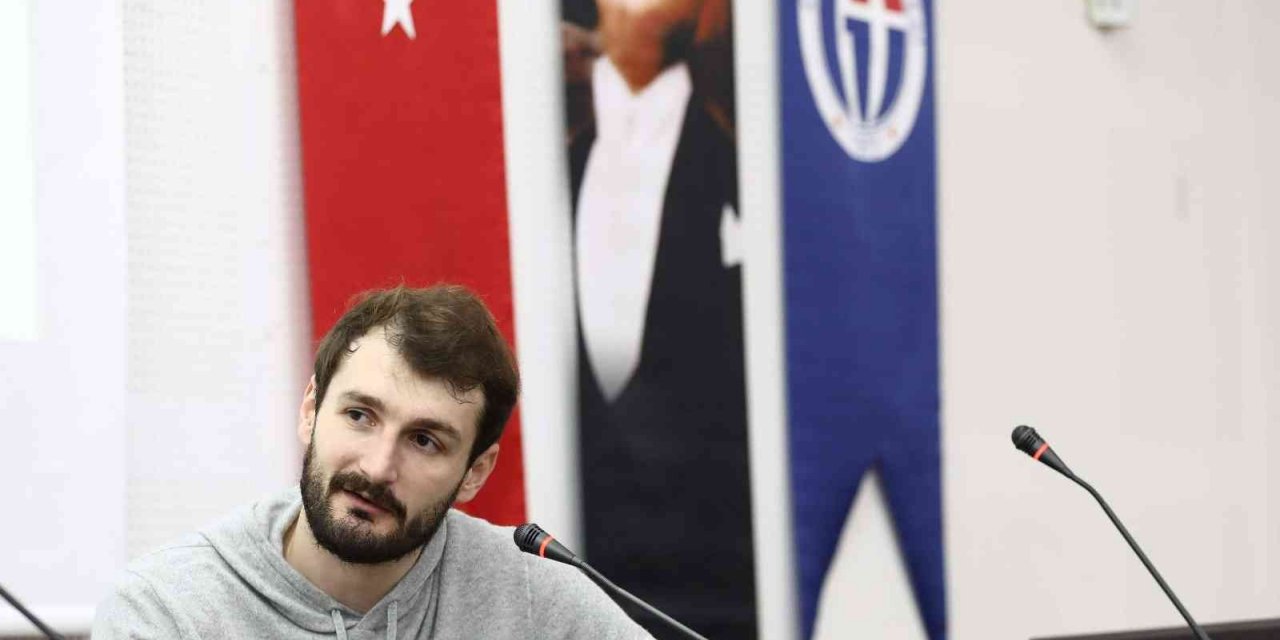 Birkan Batuk üniversite öğrencileriyle buluştu