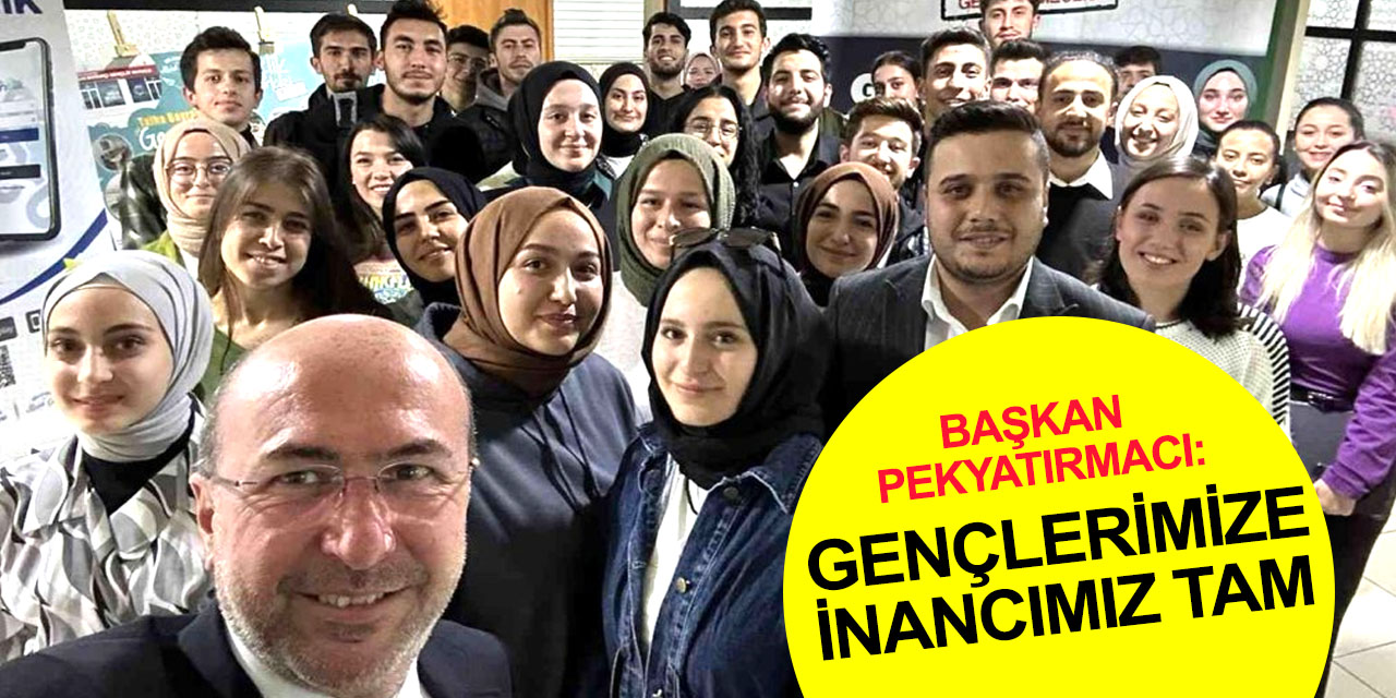Başkan Pekyatırmacı Konya Talha Bayrakcı Gençlik Merkezi'nde genç gönüllülerle buluştu