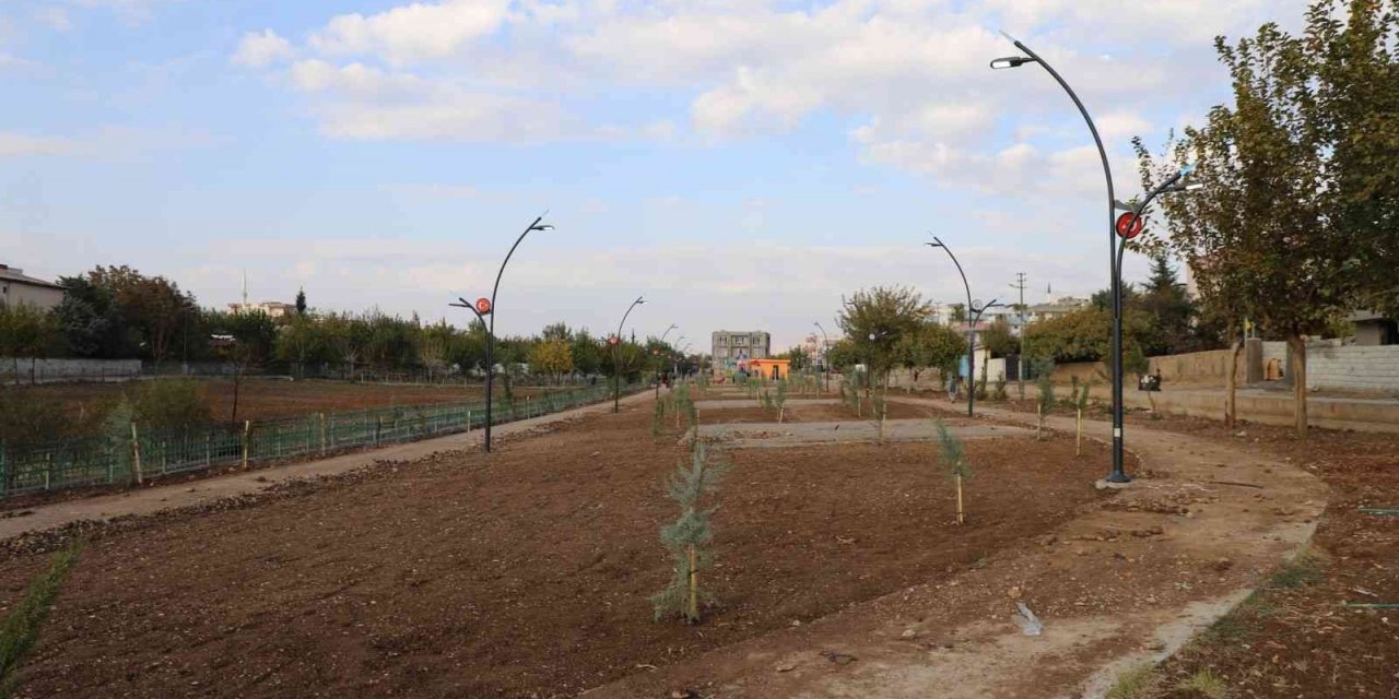 Başkan Turanlı: “Kanal boyu parkımızın ikinci etabı gün sayıyor”
