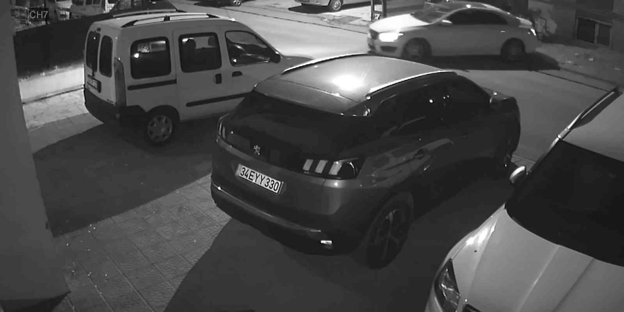 Ümraniye’de evinin önünden aracı çalındı, çocuğunu hastaneye götürecekken fark etti