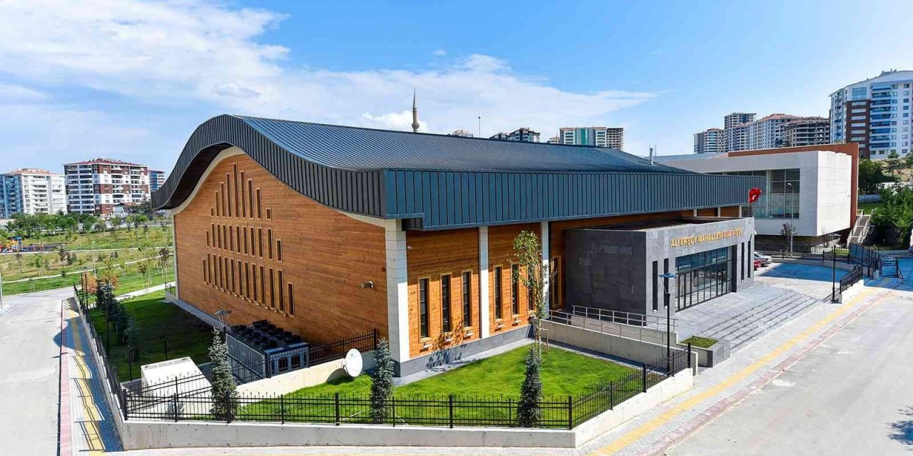 Buz pistinde halk günleri başlıyor