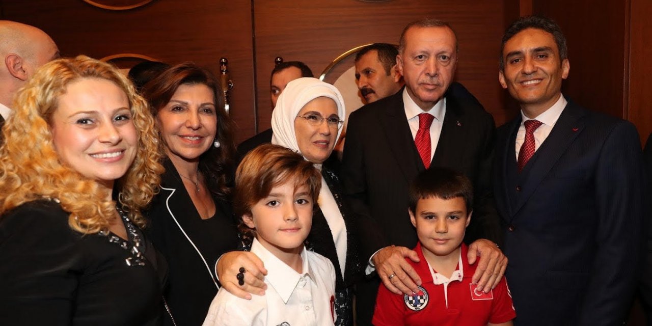 Kupa koleksiyoneri...Satrançta dünyanın şampiyonu oldu, teklif yağıyor