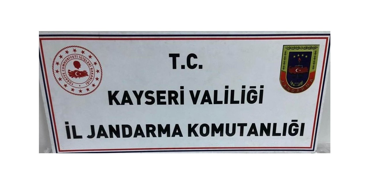 Jandarma ekipleri 6 terör şüphelisini yakaladı