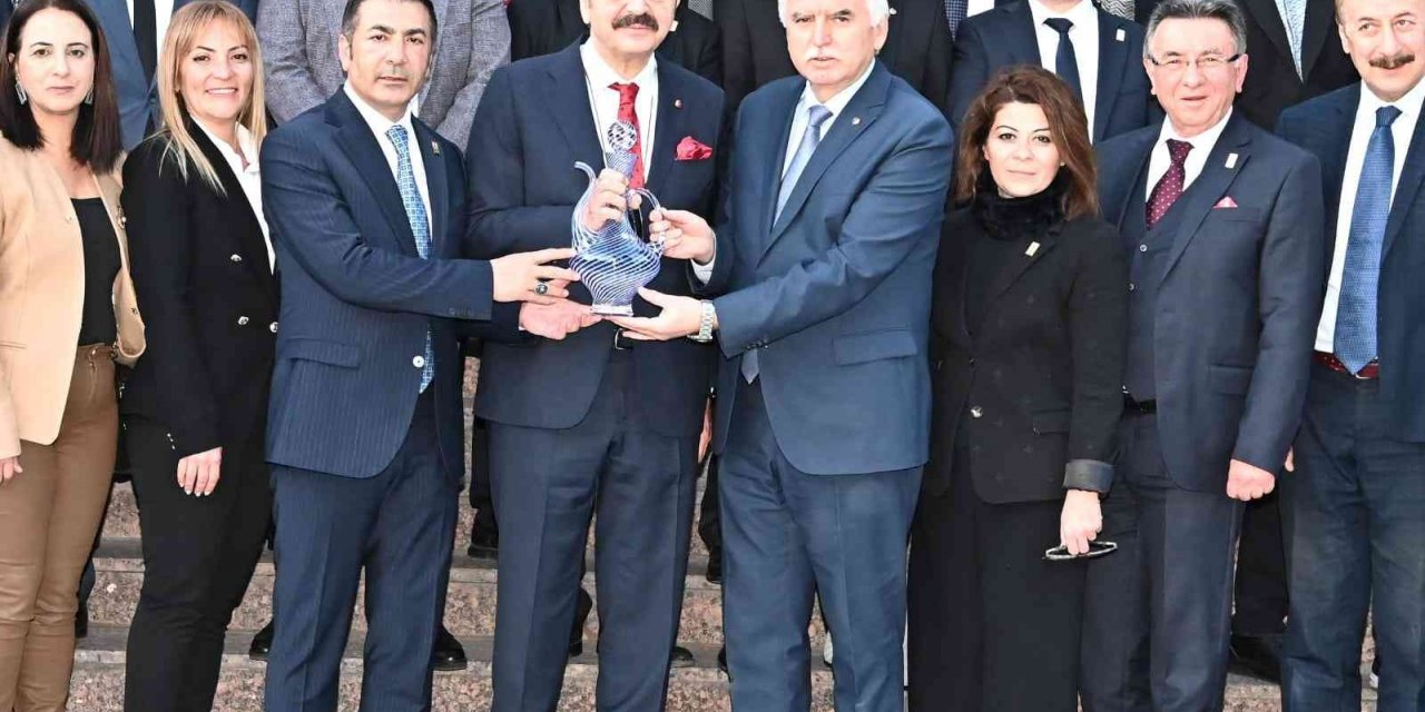 DTB ve DTO yönetimi, yeni projeler için TOBB Başkanı Hisarcıklıoğlu ile bir araya geldi