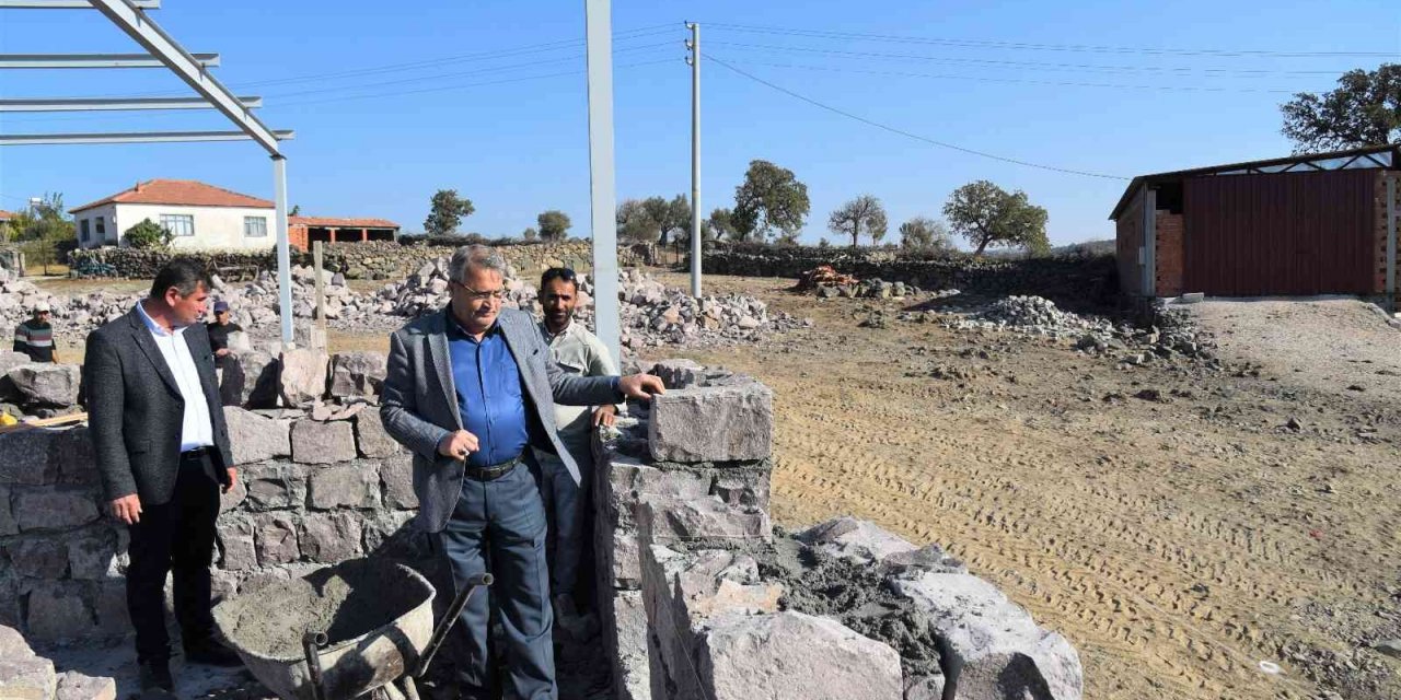 Aigai Müze ve Turist Karşılama Merkezi’nde çalışmalar sürüyor