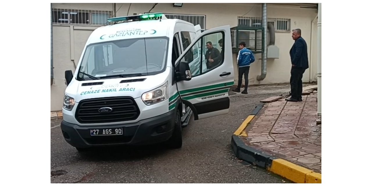 Yangında dumandan etkilenen 4 yaşındaki Ebrar kurtarılamadı