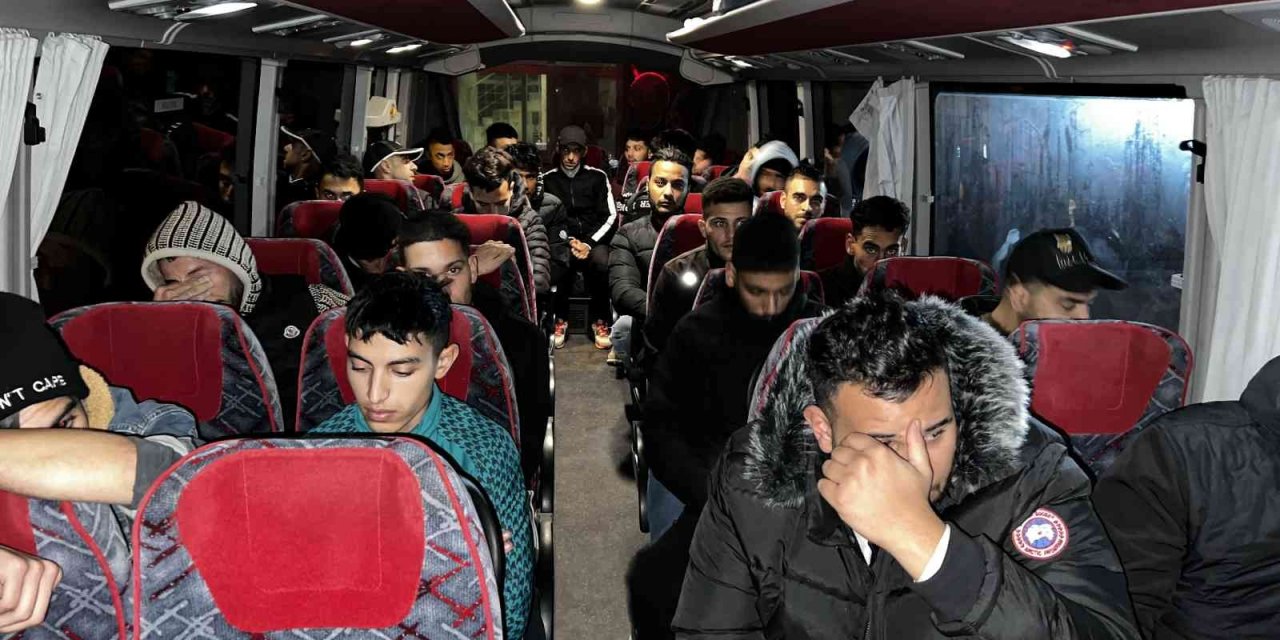 Gelibolu’da 35 kaçak göçmen yakalandı