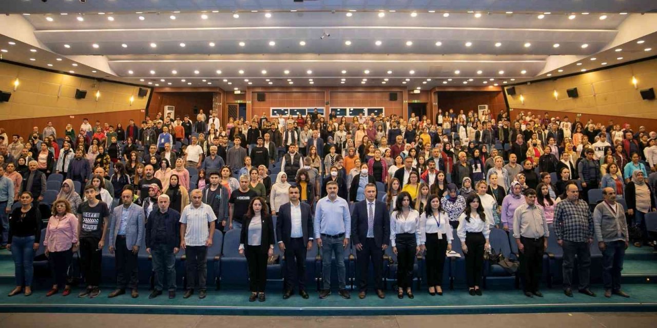 Mersin’deki kurs merkezlerinde veli buluşmaları sürüyor