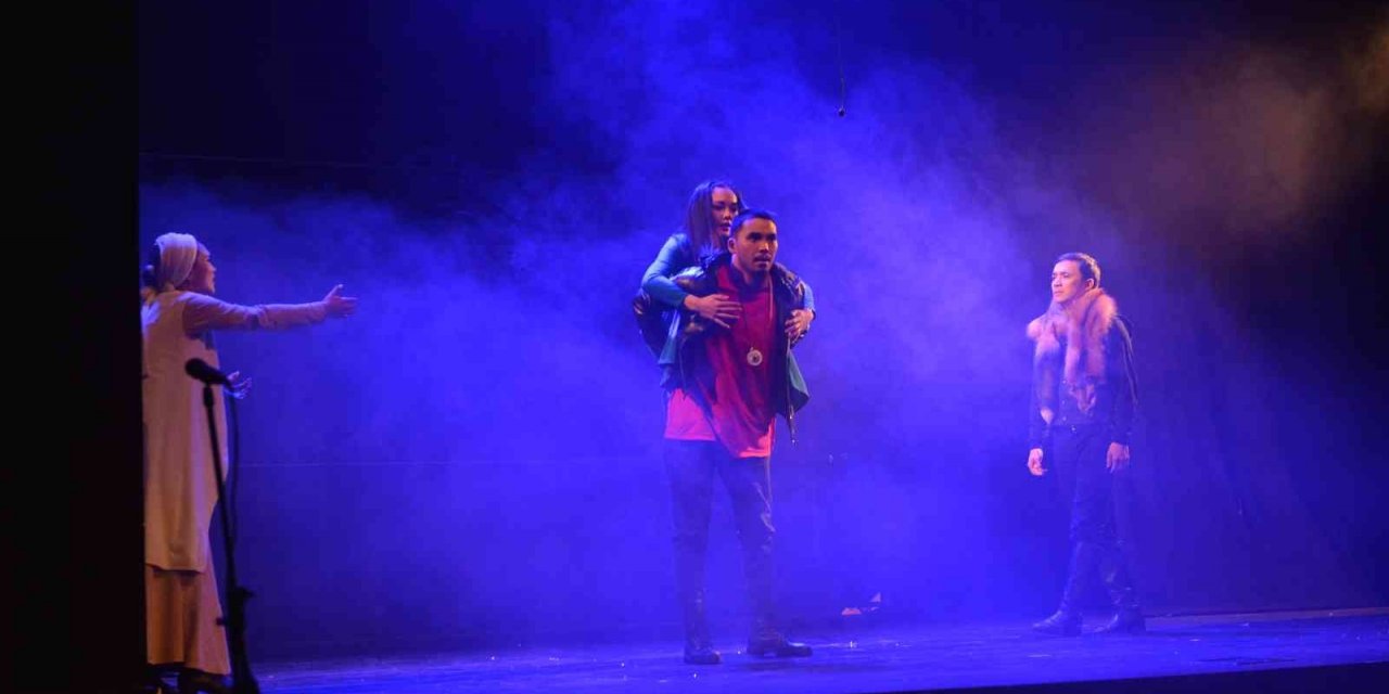 Bursa’nın her köşesinde tiyatro