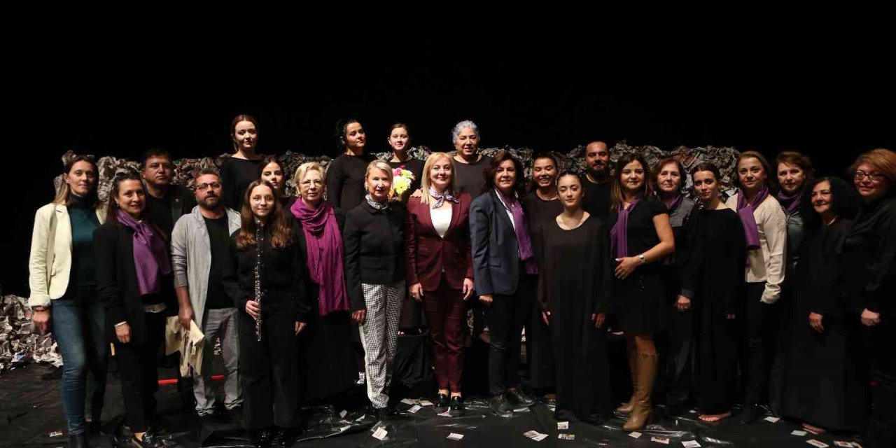 ’Kadın Hikayeleri’ ile şiddete dikkat çektiler