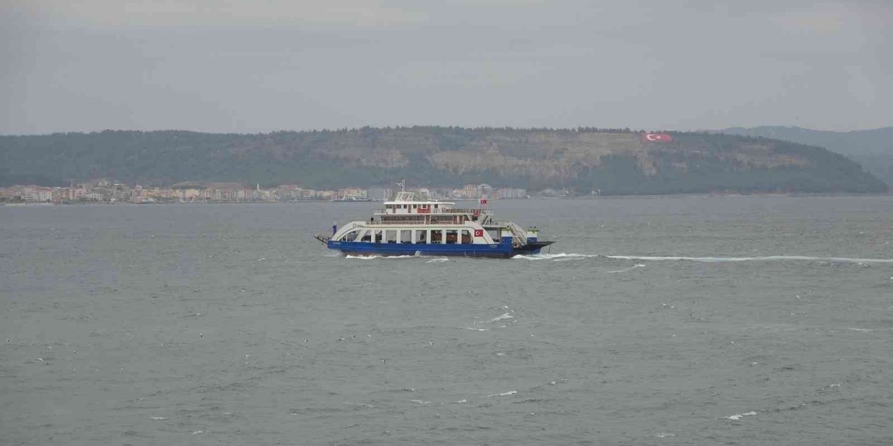 Gökçeada ve Bozcaada’ya yarınki feribot seferlerine fırtına engeli