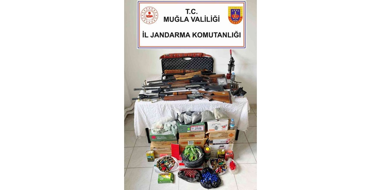 Yatağan’da cephanelik gibi eve Jandarmadan operasyon