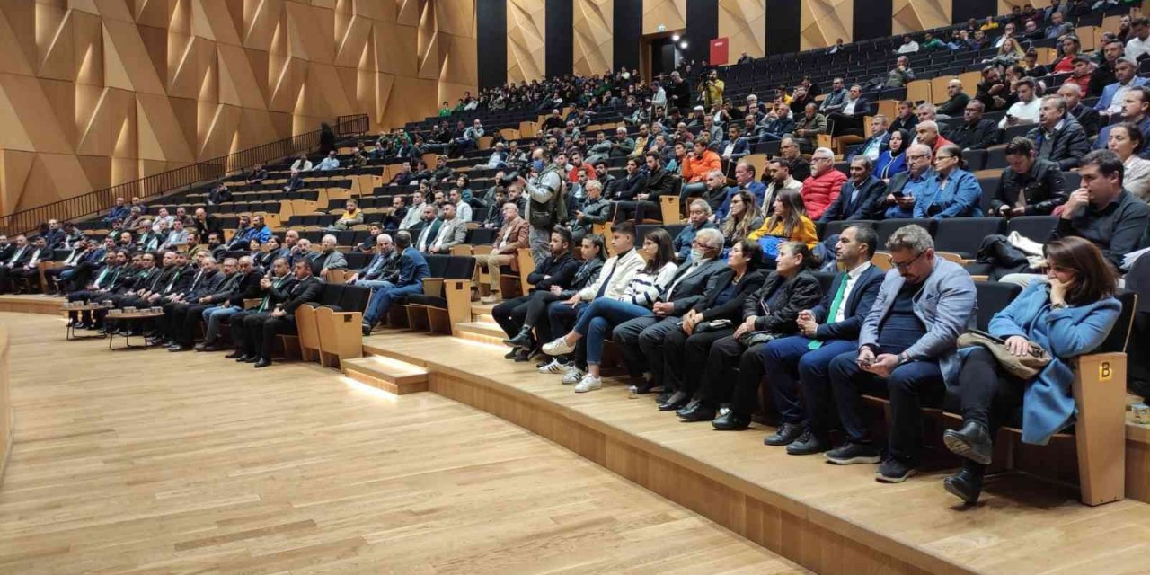 Denizlispor yönetimi, şirketleşme yetkisini aldı