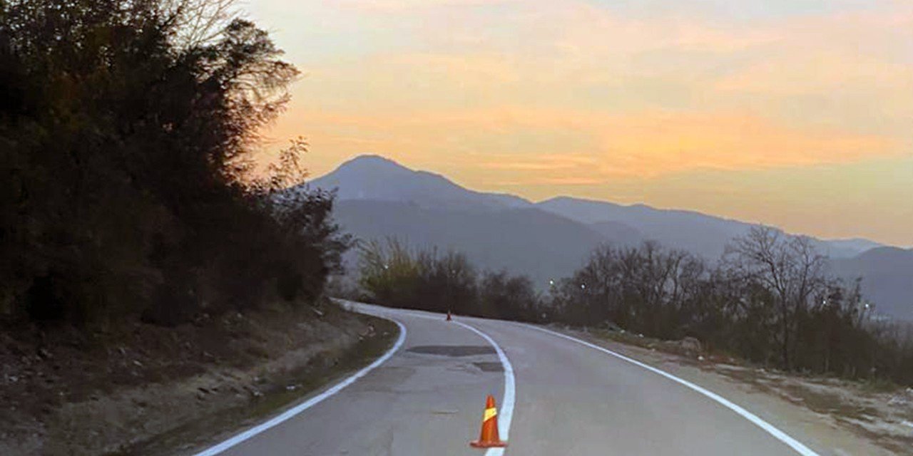 Köy yollarında yol çizgi çalışmasına başlandı