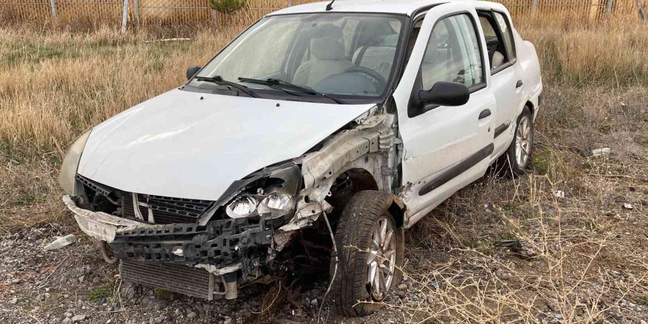 Otomobil yoldan çıktı: 2’si çocuk 5 yaralı