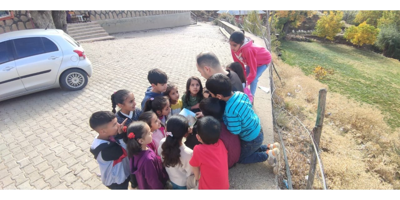 Bisikletli Kütüphaneci’ye BKM’den destek