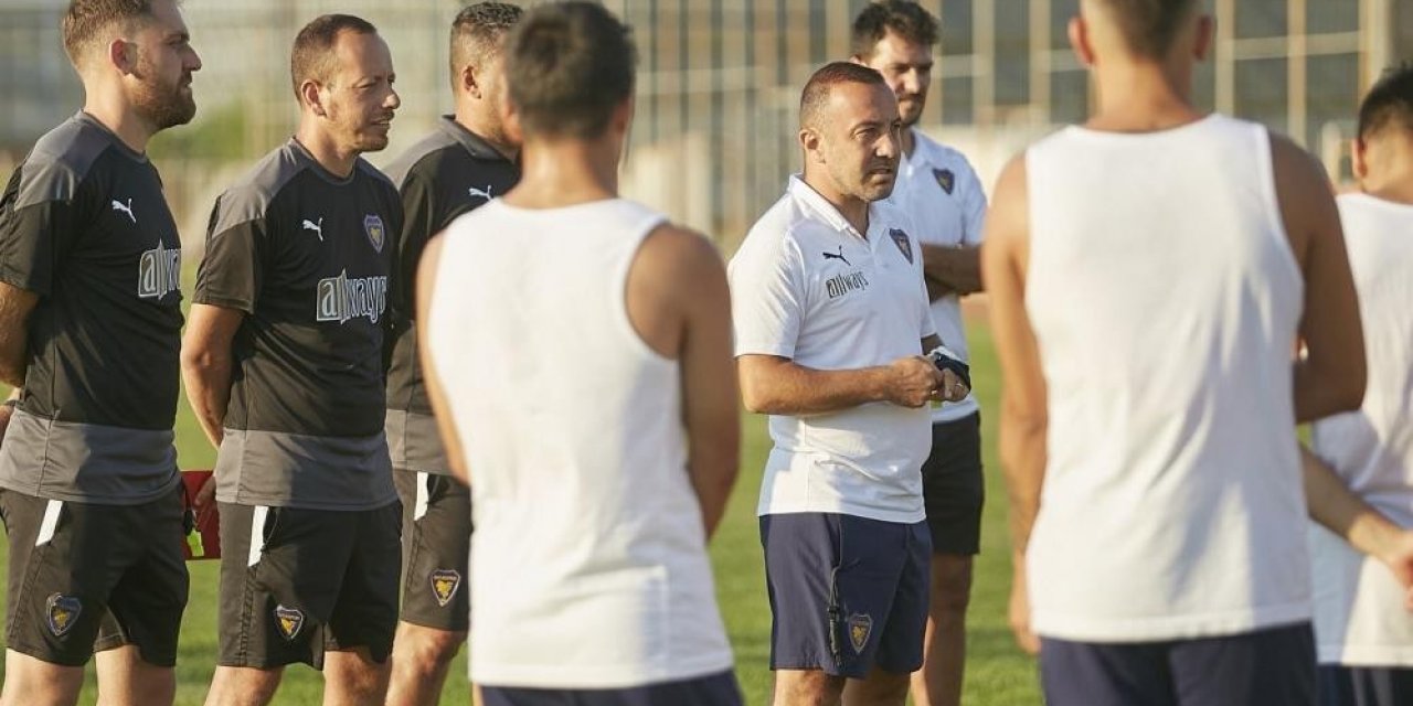 Cüneyt Dumlupınar: "En az gol yiyen takımız"