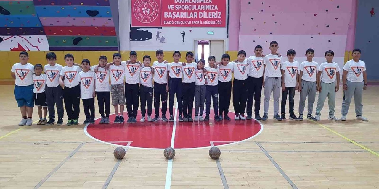 Elazığ GSB hentbol takımları çalışmalara başladı