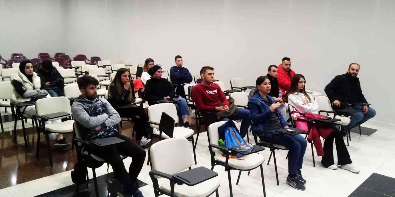 Hentbol hakemleri bir araya geldi