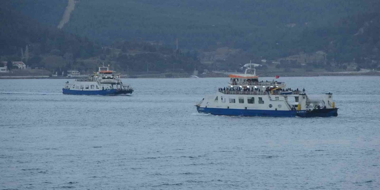 Gökçeada ve Bozcaada’ya yarınki feribot seferleri iptal edildi