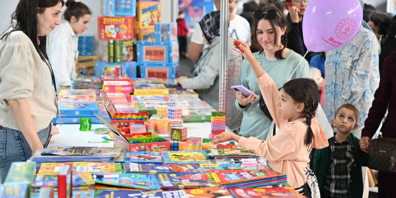 Kitap şöleni coşkuyla başladı