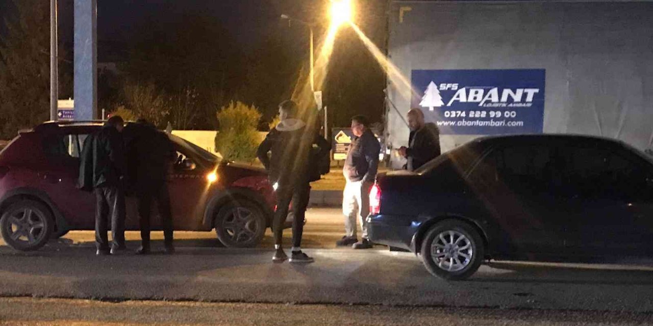 Aynı yerde peş peşe 3 kaza