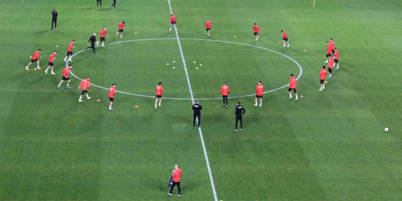 A Milli Takım, Çekya maçı hazırlıklarını tamamladı