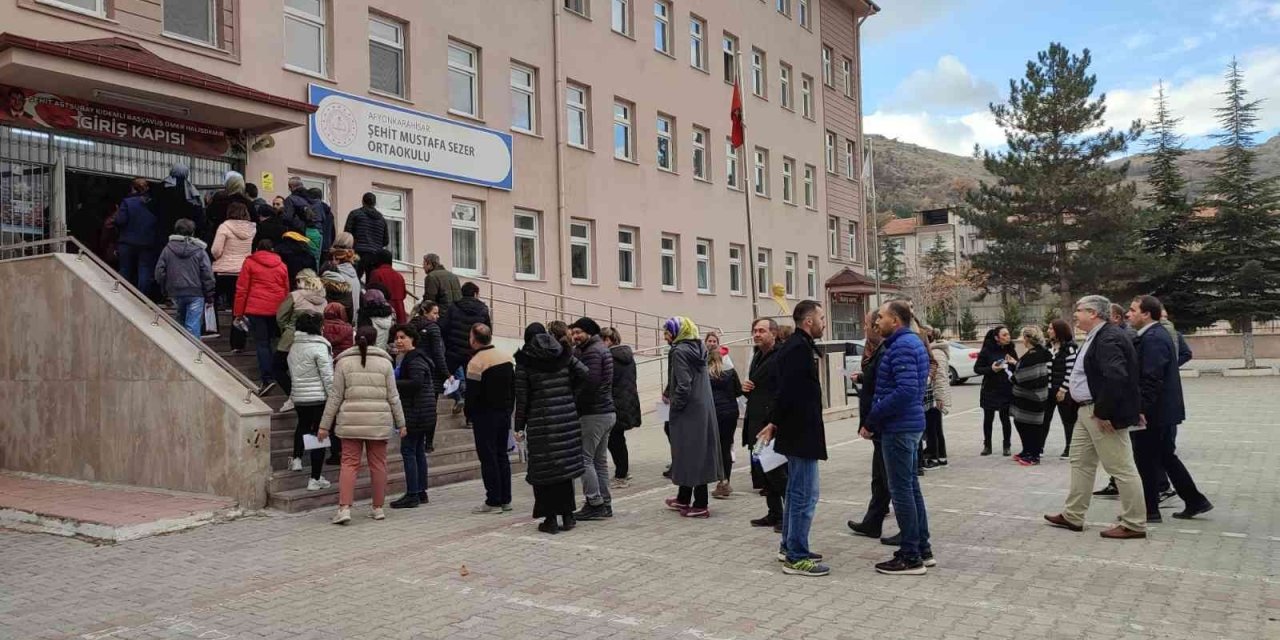 4 bin 903 öğretmen ‘Uzman Öğretmenlik ve Başöğretmenlik’ sınavına girdi