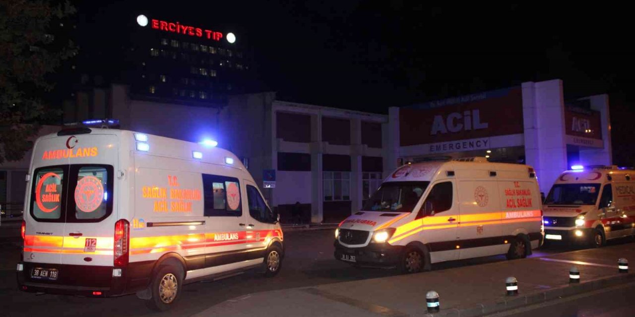 Sağlık ekibine yardım için giden polisleri bıçakladı: 1’i bekçi 3’ü polis 4 yaralı