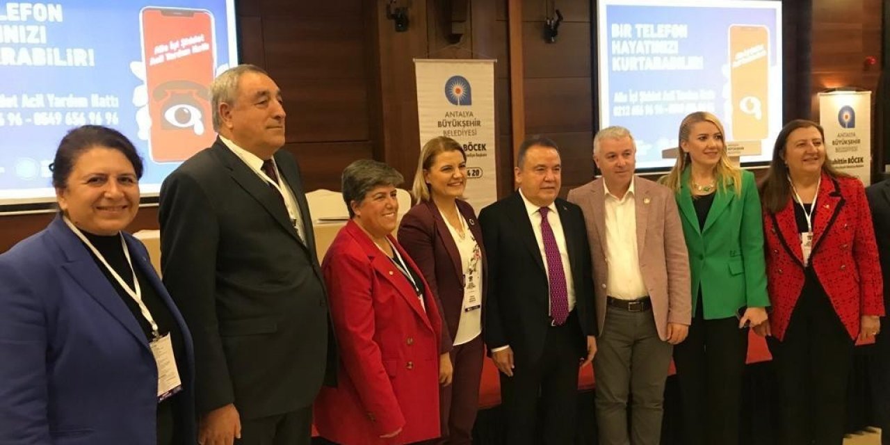 Mersin Büyükşehir Belediyesinin kadın alanındaki uygulamaları anlatıldı