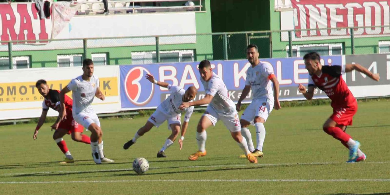 TFF 2. Lig: Sivas Belediyespor: 0 - İnegölspor: 2