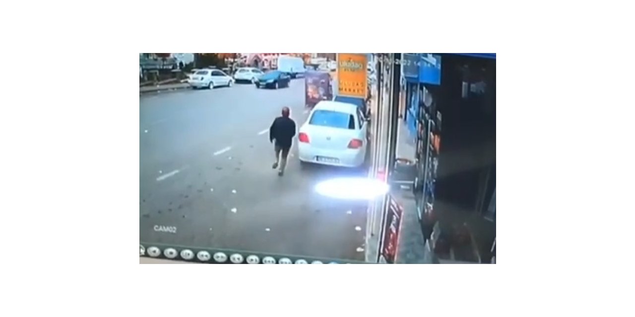 Uçan dolap...Fırtına Bursa’da herşeyi uçurdu