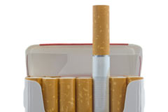 Sigara yasağı evlere taşınıyor