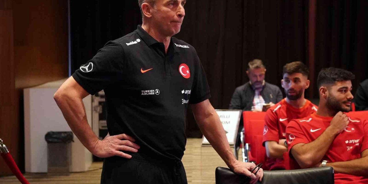 Stefan Kuntz, Galler ve Hırvatistan’ı takip etmek için Katar’da