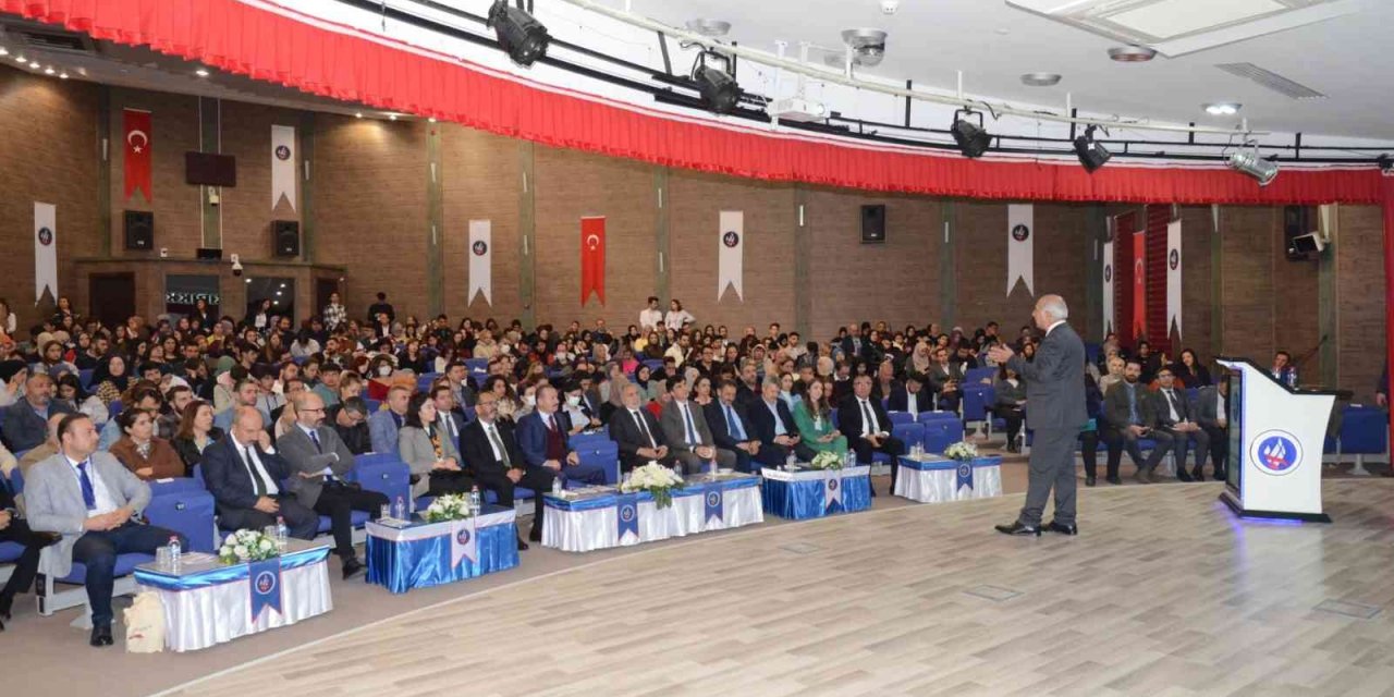 NEVÜ’lü öğrenciler ‘1.UNİKOP Öğrenci Kalite Buluşması’na katıldı