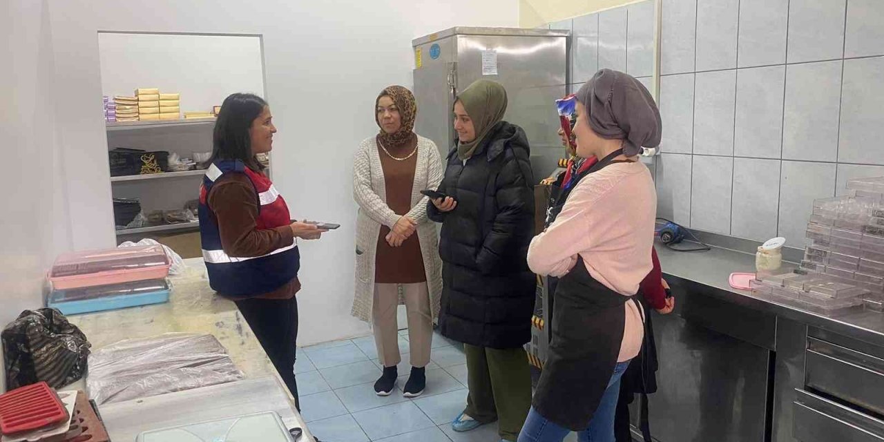 Jandarma’dan ‘KADES’ ve ’Siber Zorbalık’ eğitimi