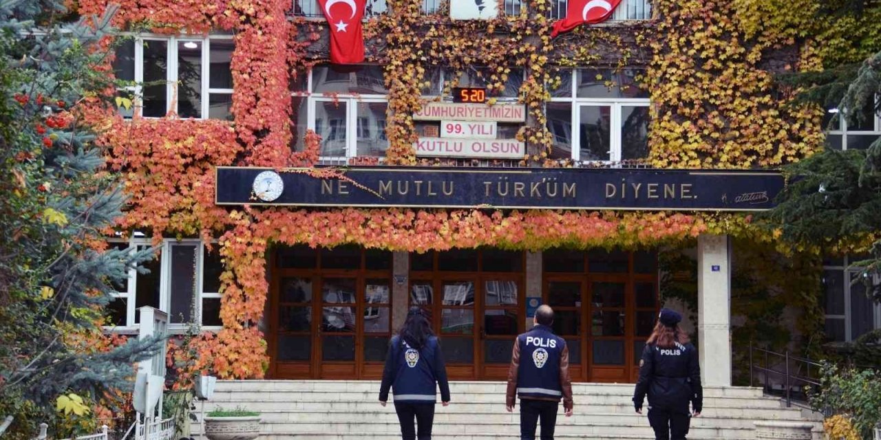 Afyonkarahisar’da okullara yönelik polisten denetim