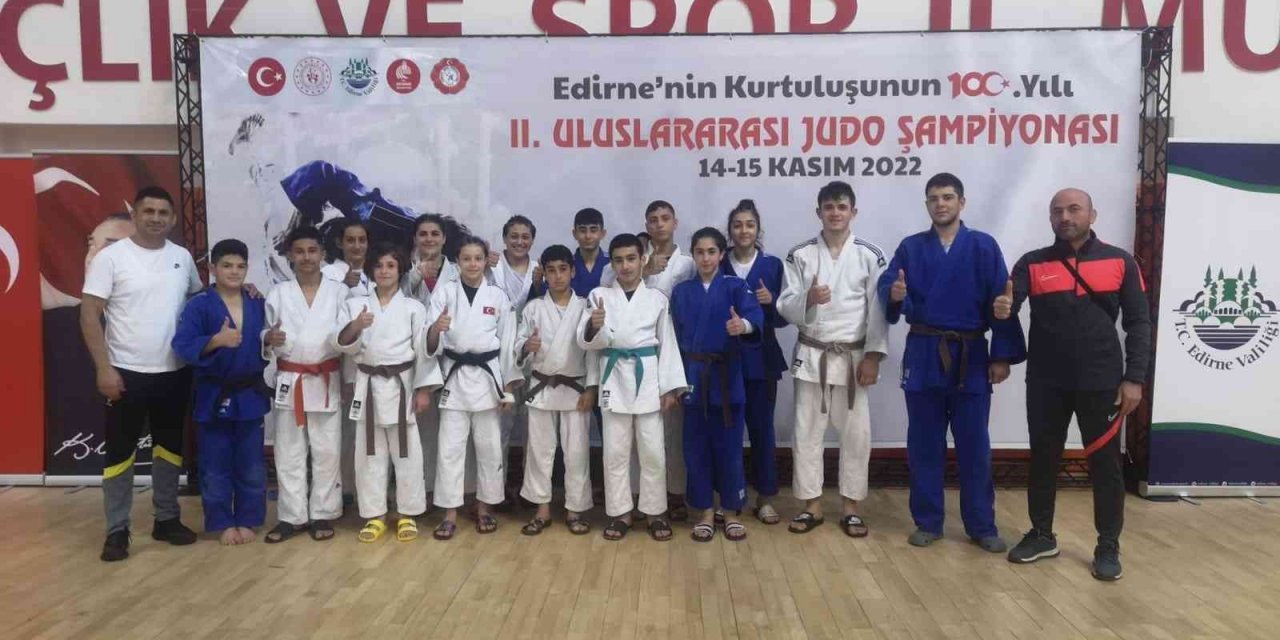 Sivaslı judocular Edirne’den 9 madalya ile döndü