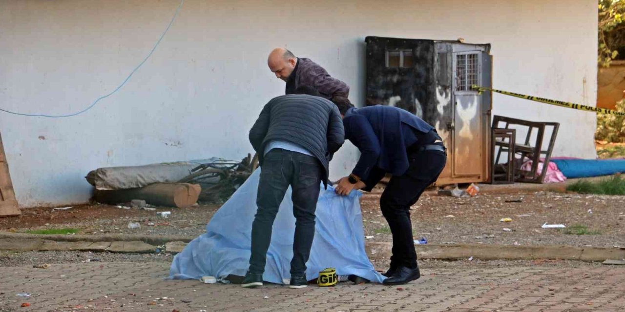 15 katlı binadan beton zemine düşen genç kadın hayatını kaybetti