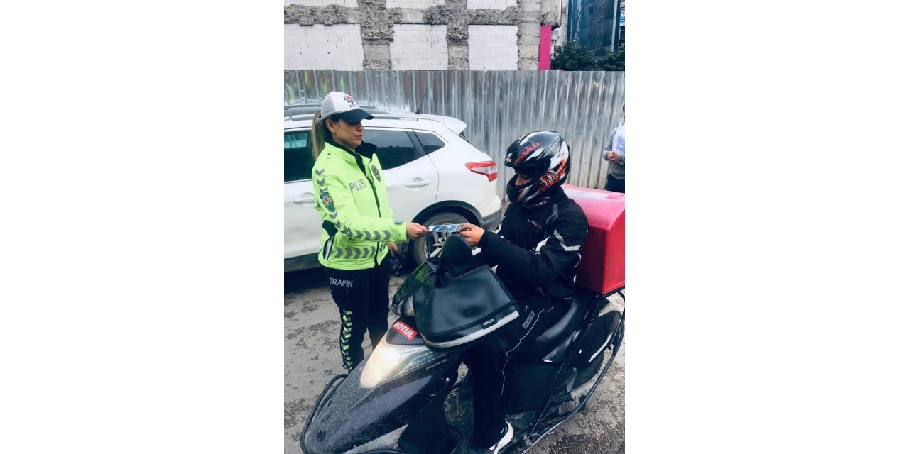 Trafik ekipleri, motosikletli kuryeleri denetledi