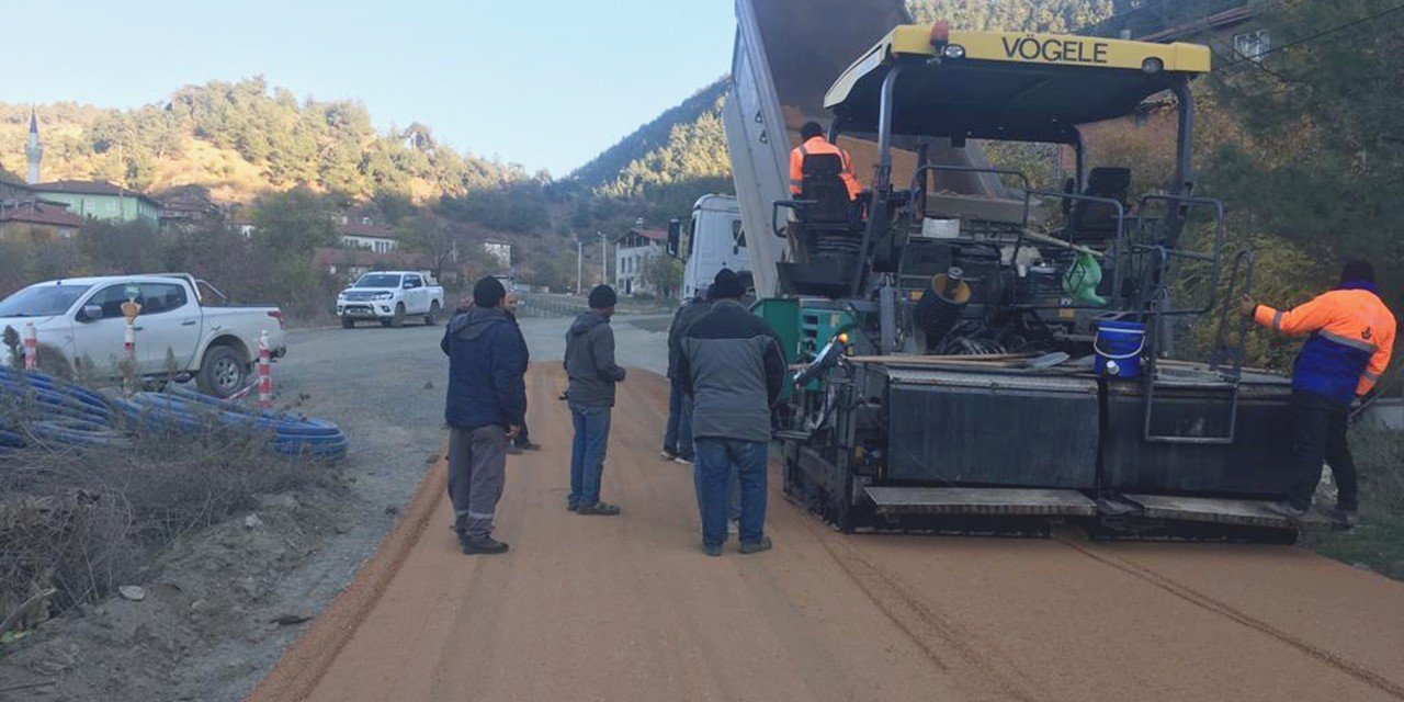 Tozman köy yolunun çalışmalara başlandı