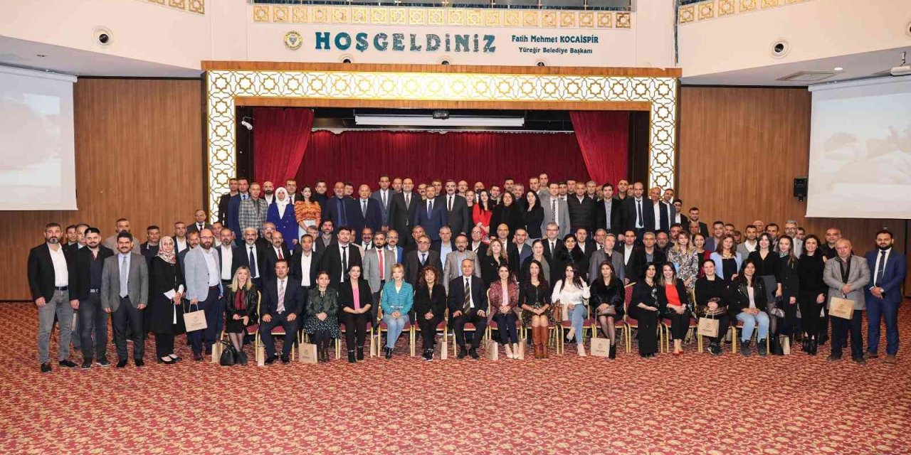 Başkan Kocaispir: “Her başarılı insanın arkasında sevgiyle dokunmuş, emek vermiş bir öğretmen vardır”