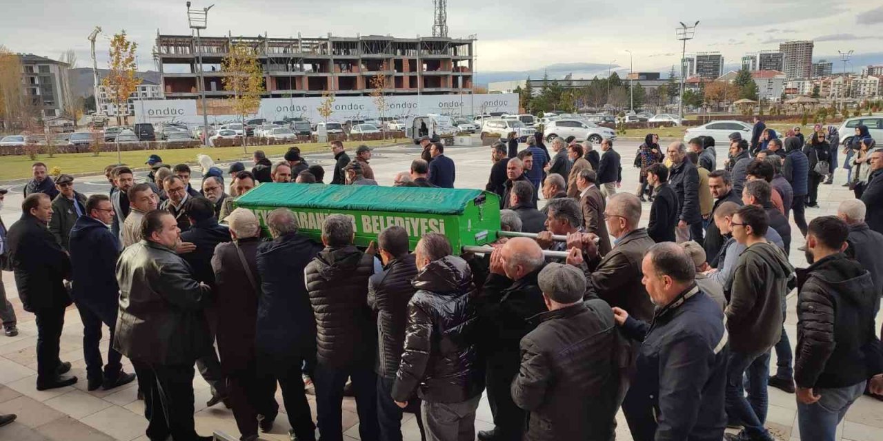 Sazın üstadı sonsuzluğa uğurlandı