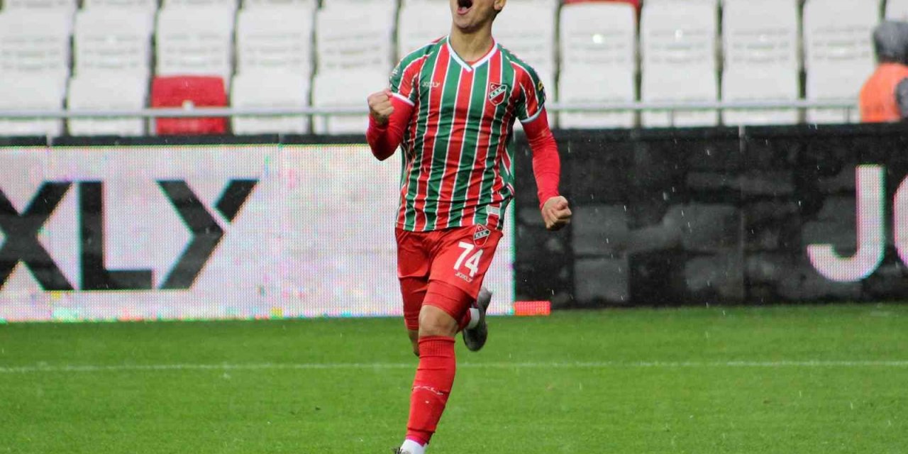 Karşıyaka, ikinci yarı açıldı