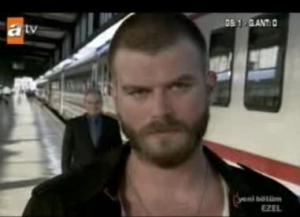 Ezel bombayı patlattı! VİDEO