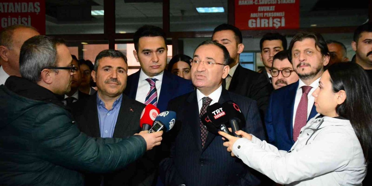 Adalet Bakanı Bekir Bozdağ Düzce adliyesini gezdi