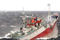 Tekne battı 10 çocuk öldü