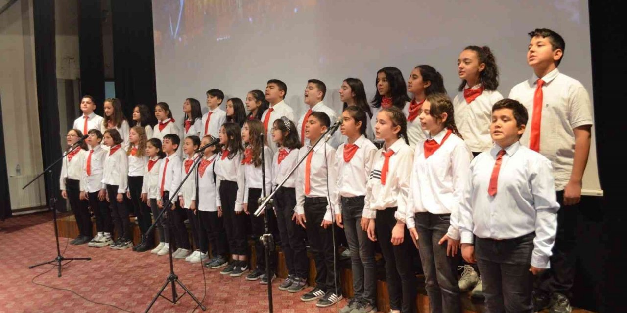 Develi’de Öğretmenler Günü Kutlandı